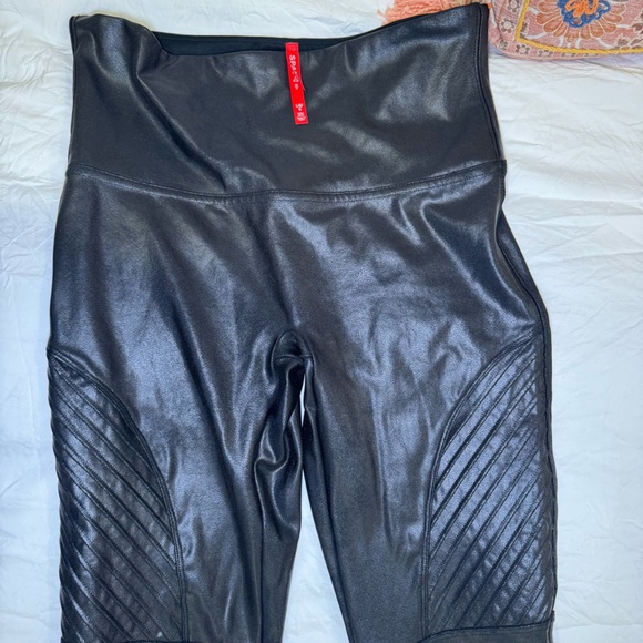 SPANX Faux Leather Moto Leggings - Black - Large‎ - Picture 7 of 10